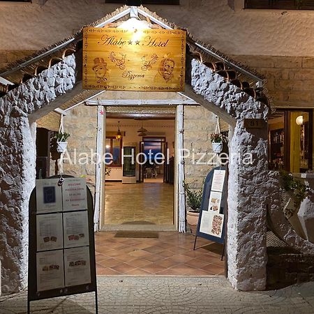 Alabe Hotel Marina Di Tresnuraghes Eksteriør bilde