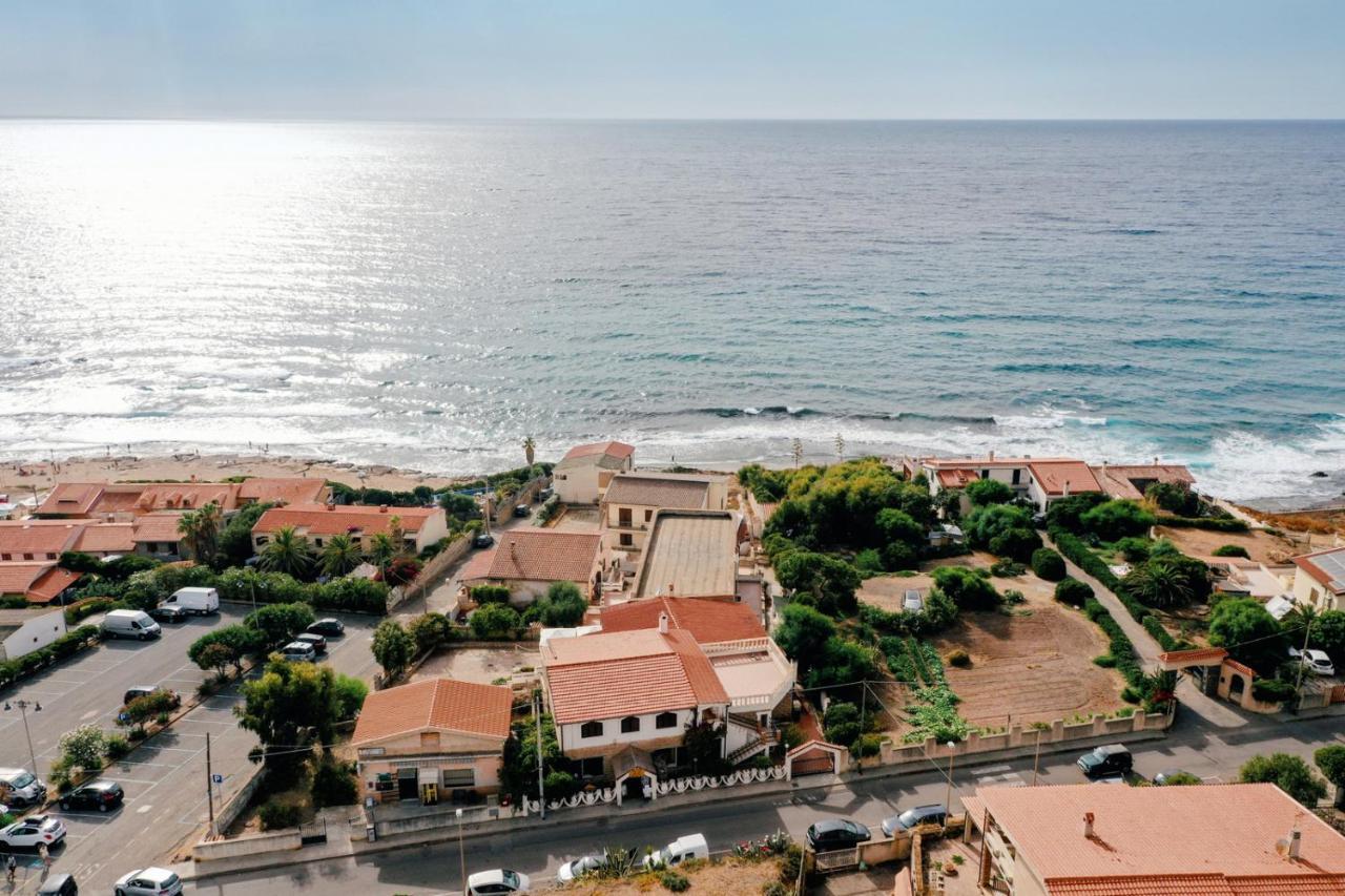 Alabe Hotel Marina Di Tresnuraghes Eksteriør bilde